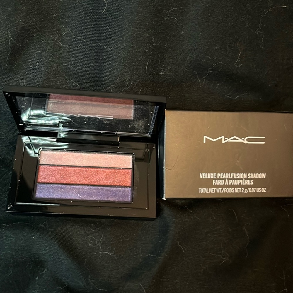 MAC COSMETICS VELUXE PEARLFUSION SHADOW